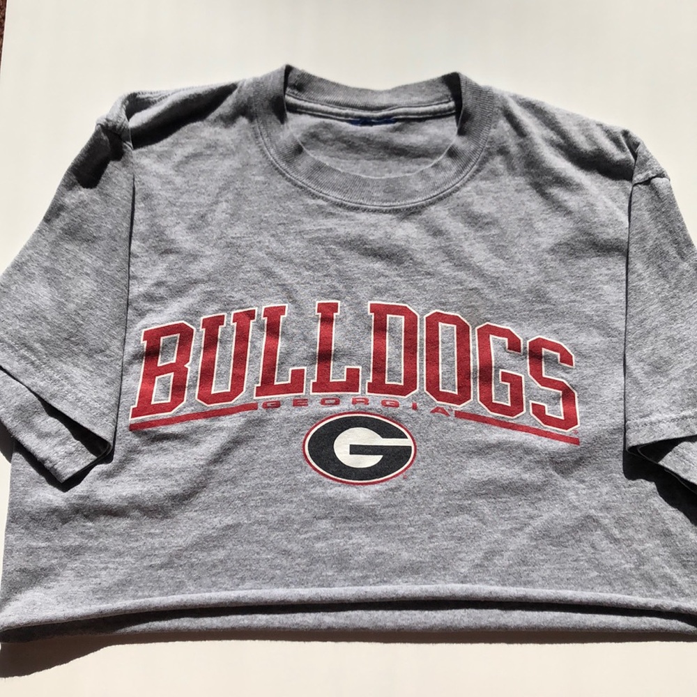 Cropped short sleeved t-shirt. - Picture 1 of 2